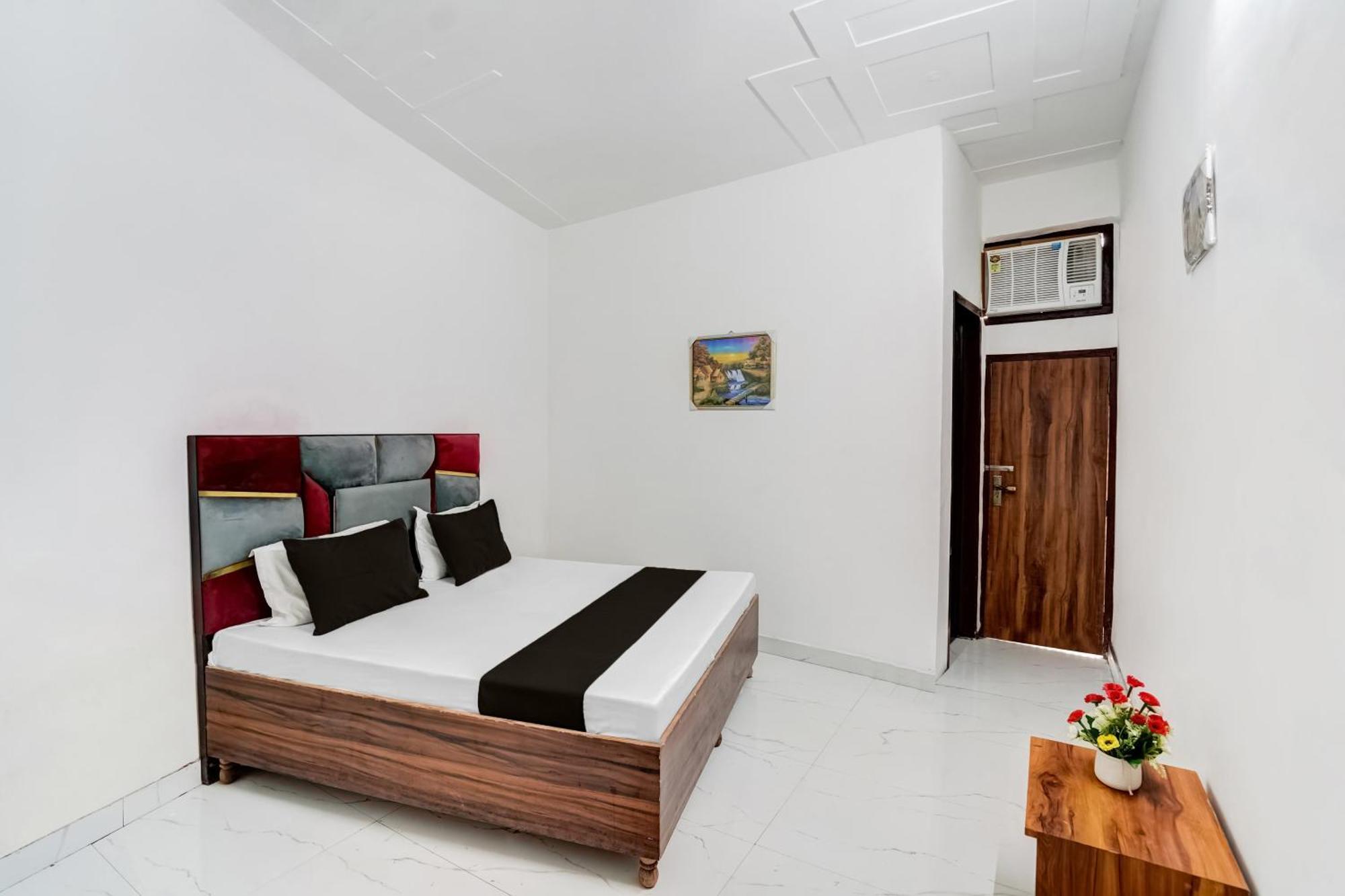 Hotel Super O Burari *